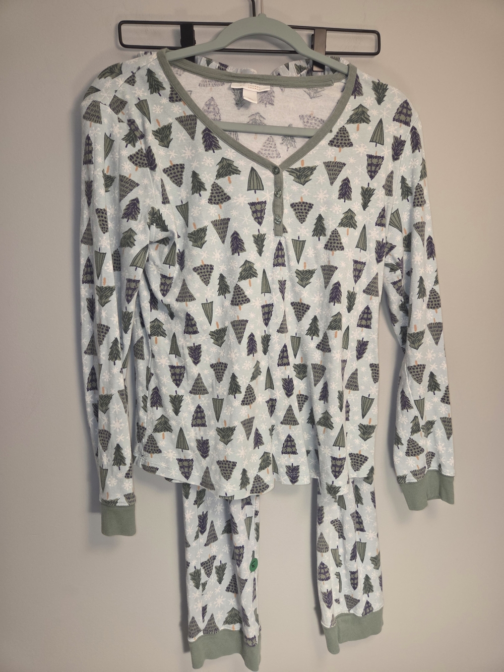 LC Lauren Conrad Holiday Christmas Tree Pajama Set Green M.